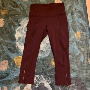 Lululemon Fast & Free 19” size 4 deep cherry - preowned, very good condition